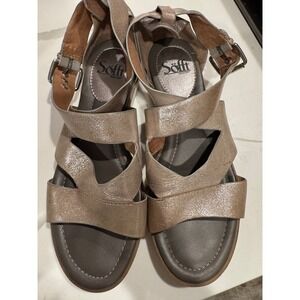 Sofft Womens Metallic Champagne Leather Platform Strappy Sandals‎ 8.5M